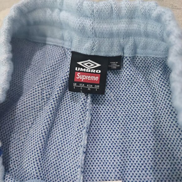 Supreme Umbro Knit Shorts - Picture 5 of 7